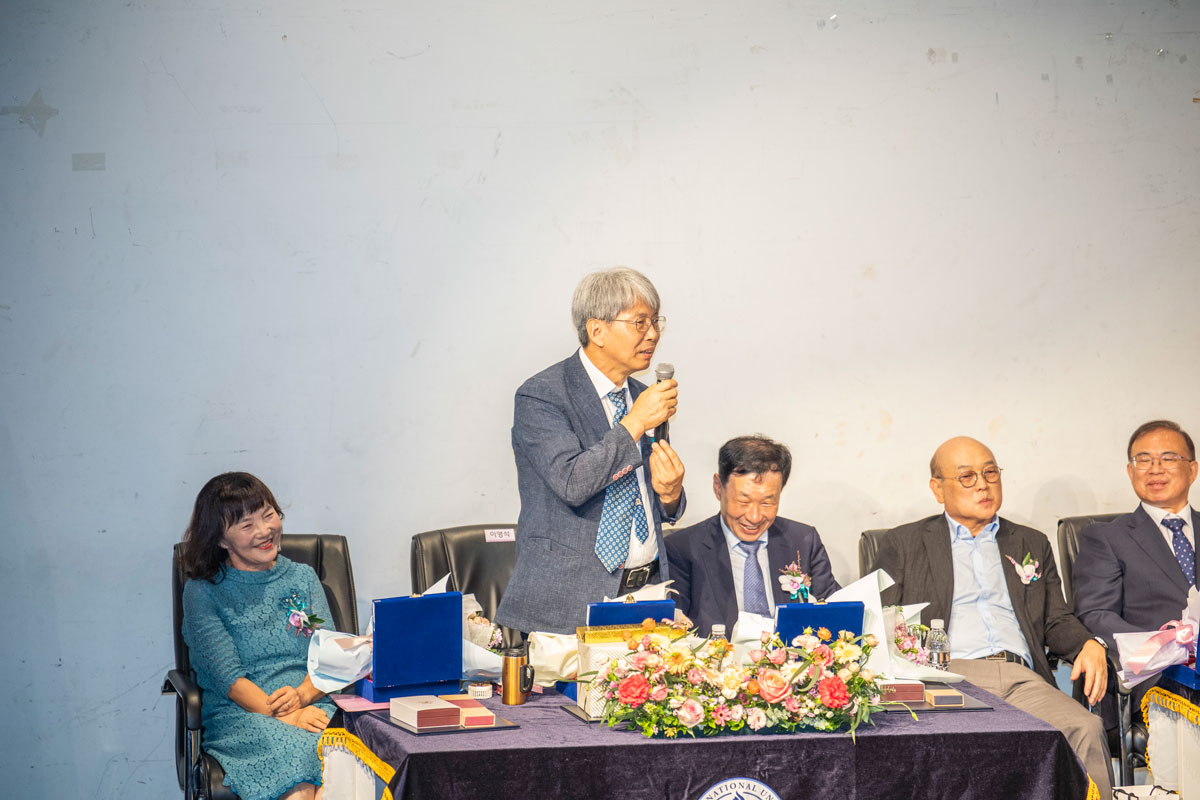 Retirement ceremony for full-time teachers