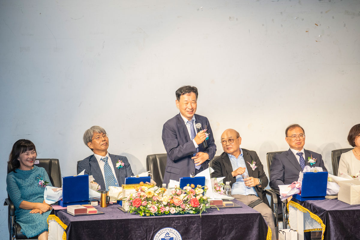 Retirement ceremony for full-time teachers