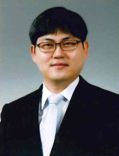 윤구희 사진