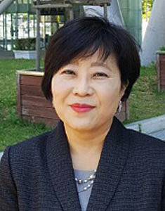 김정완
