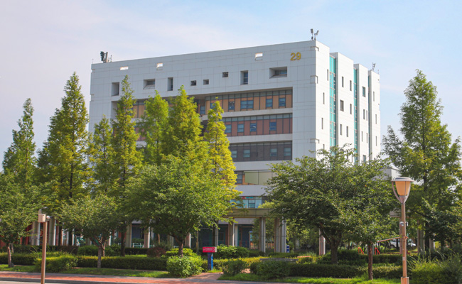 A picture of the building of the College of Life Science and Technology 