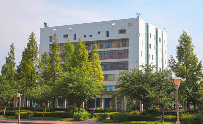 A picture of the building of the College of Life Science and Technology