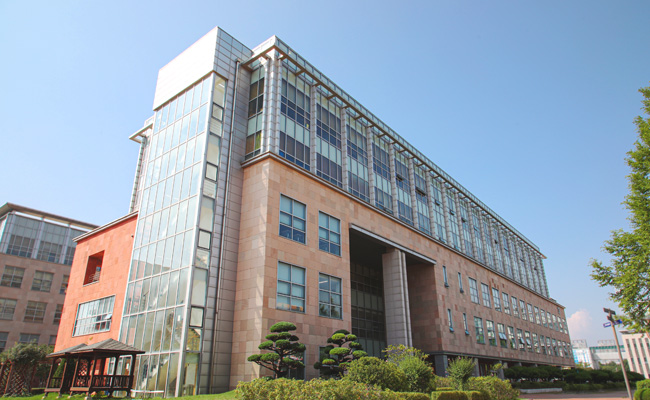 A picture of the building of College of Commerce, Public Affairs