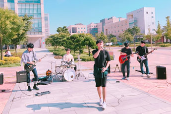 함성 활동사진 7