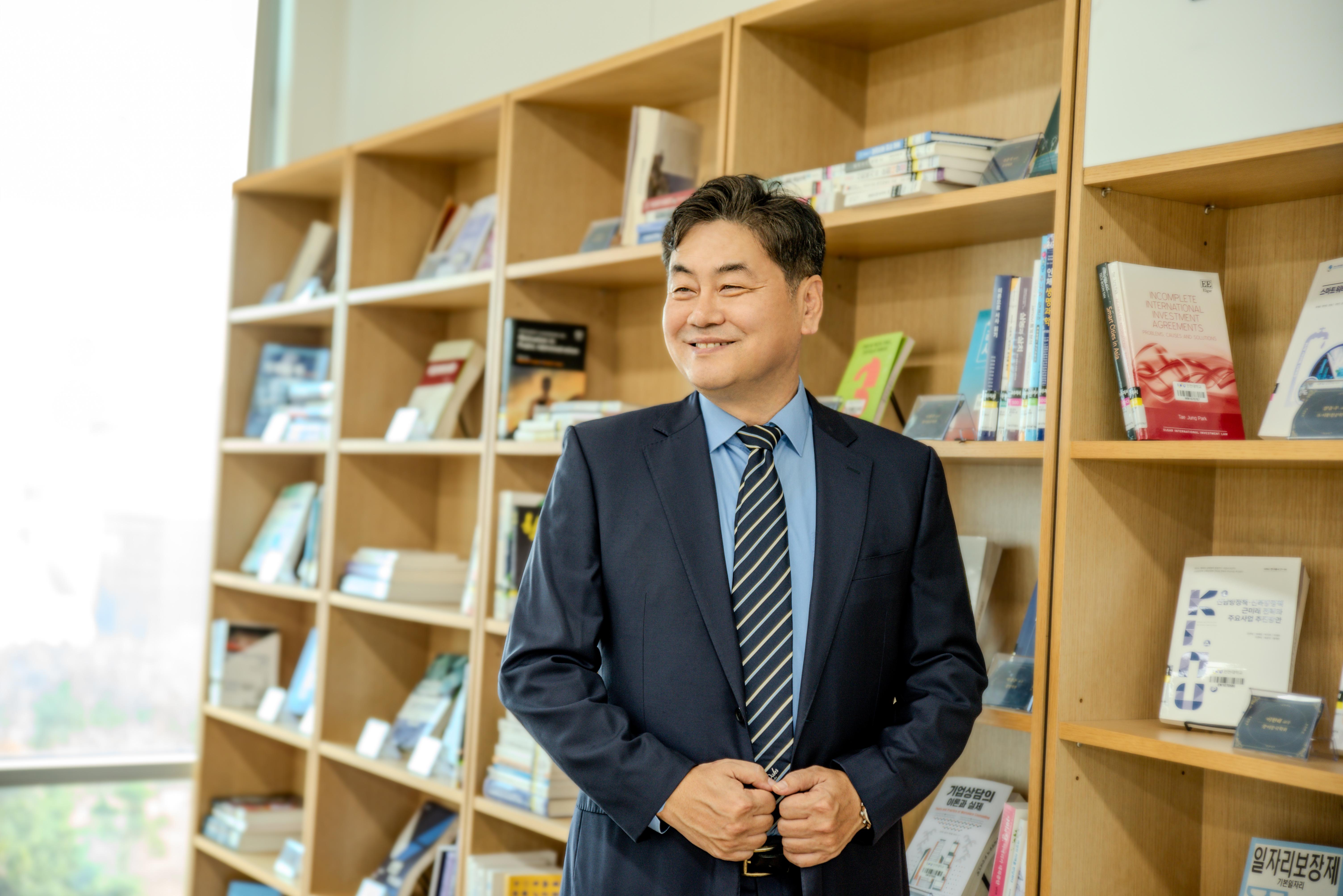 Appointment of Professor In-Jae Lee as the 4th Pre 대표이미지