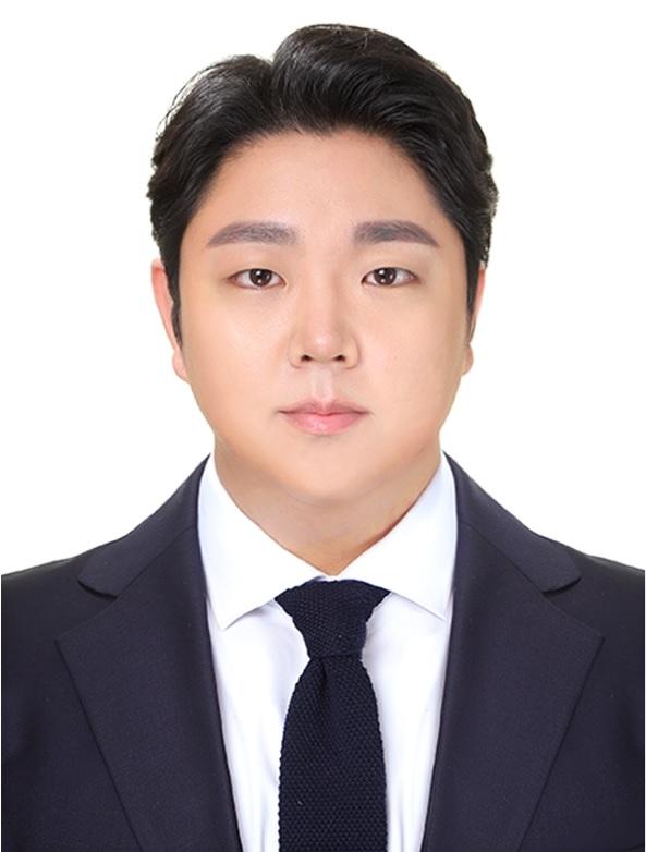 이근행 사진