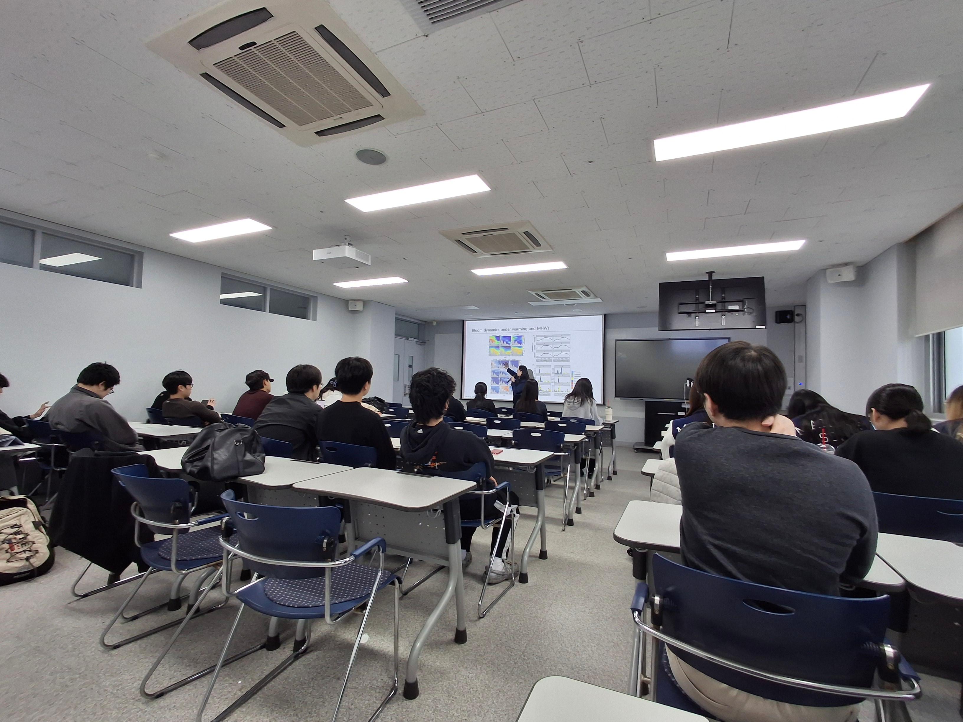 2026-1 해양산업이슈세미나 : Plankton bloom dynamics in the northern East China Sea 대표이미지