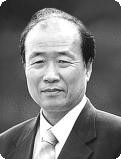 이우윤 학장 사진