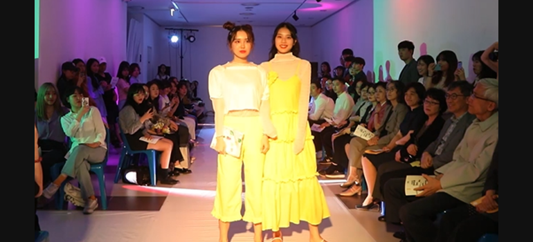 2018 Graduation Fashion Show 07